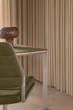 Vipp454 Swivel Chair