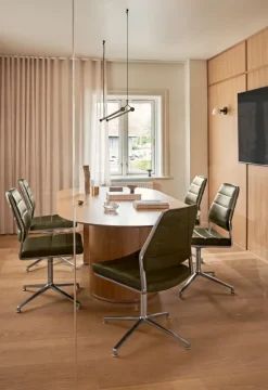 Vipp454 Swivel Chair