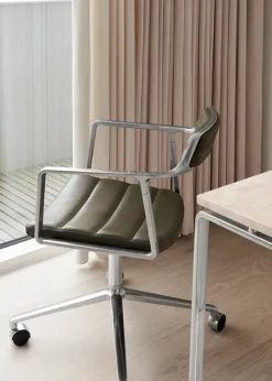VIPP452 Swivel Chair m/hjul, bosco grøn læder fra Vipp