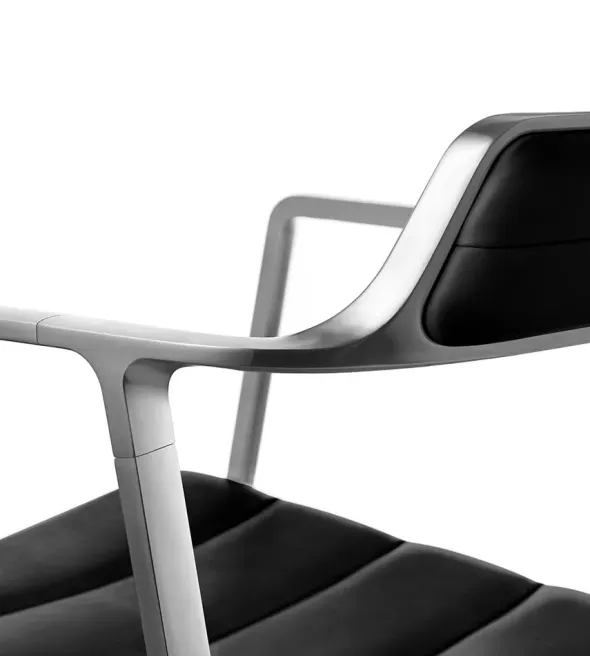 VIPP452 Swivel Chair m/hjul, sort læder fra Vipp