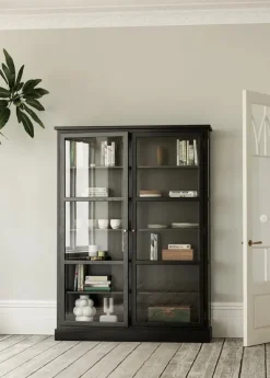 Vitrineskab N2, dark oak fra Lindebjerg Design