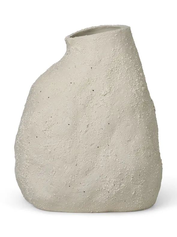 Vulca Medium vase, Off-white Stone fra Ferm Living