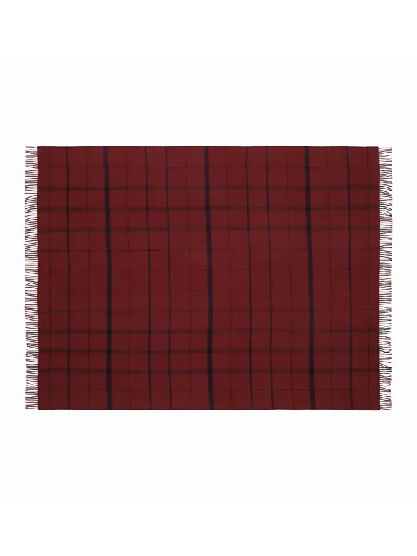 Warp & Weft Plaid, beetroot/midnight fra Silkeborg Uldspinderi