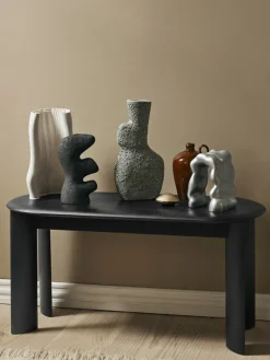 Yara Vase Small, rustic iron fra Ferm Living
