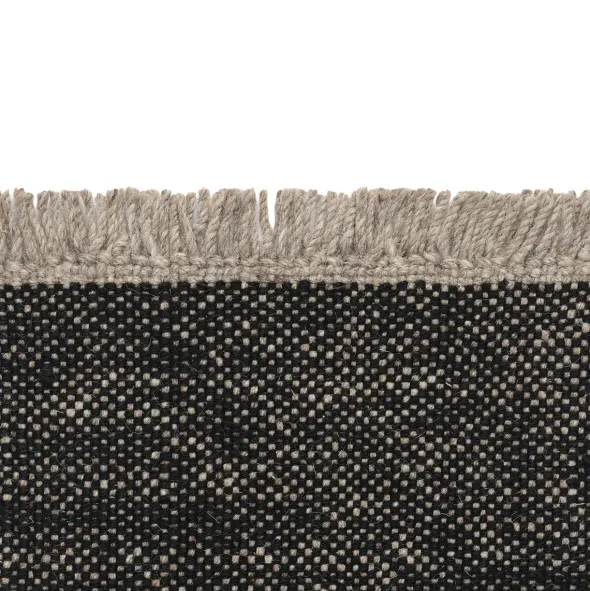 Yield Naturally Coloured Fringes tæppe, 0191 fra Kvadrat