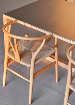 Y-stol CH24, Bøg olie af Hans J. Wegner