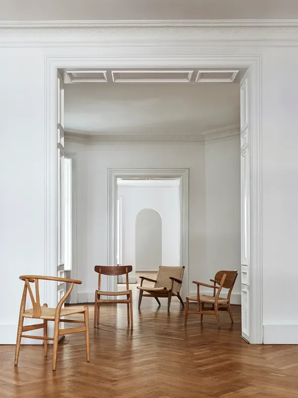 Y-stol CH24, eg olie af Hans J. Wegner