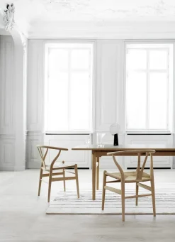 Y-stol CH24, eg sæbe af Hans J. Wegner