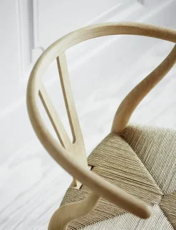 Y-stol CH24, eg sæbe af Hans J. Wegner