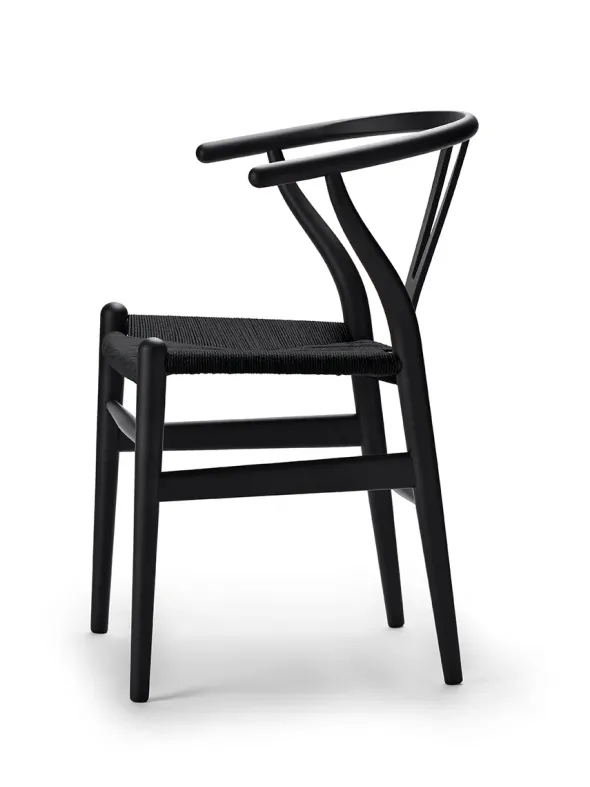 Y-stol CH24 Soft Black med sort flet af Hans J. Wegner