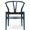 Y-stol CH24 Soft Blue med sort flet af Hans J. Wegner