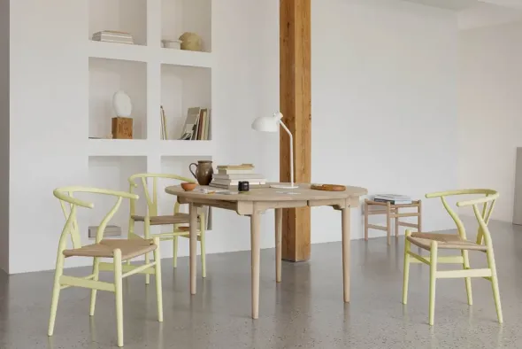 Y-stol CH24 Soft Hollyhock af Hans J. Wegner