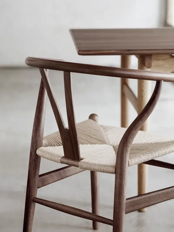 Y-stol CH24, Valnød olie af Hans J. Wegner
