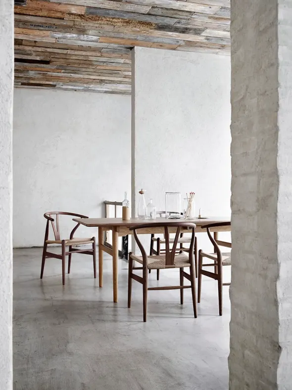 Y-stol CH24, Valnød olie af Hans J. Wegner