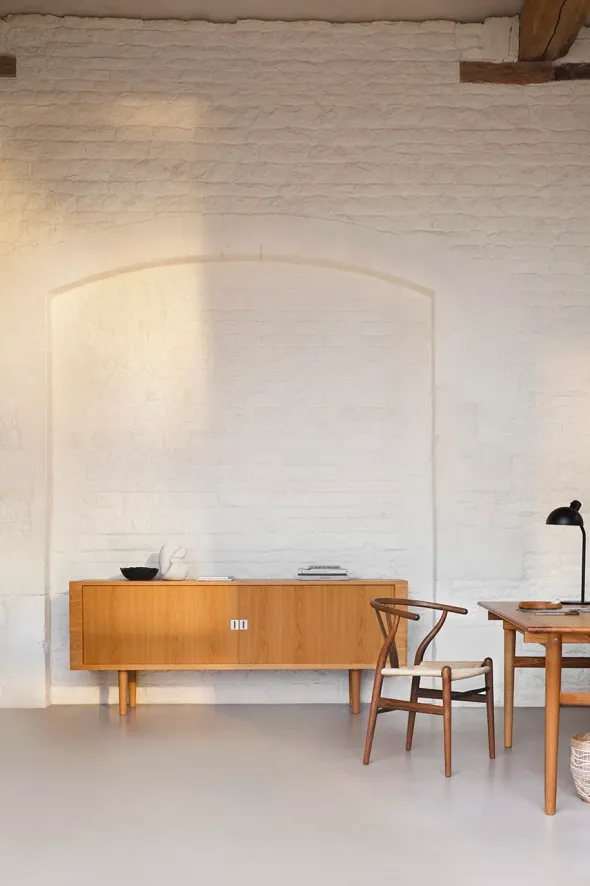 Y-stol CH24, Valnød olie af Hans J. Wegner